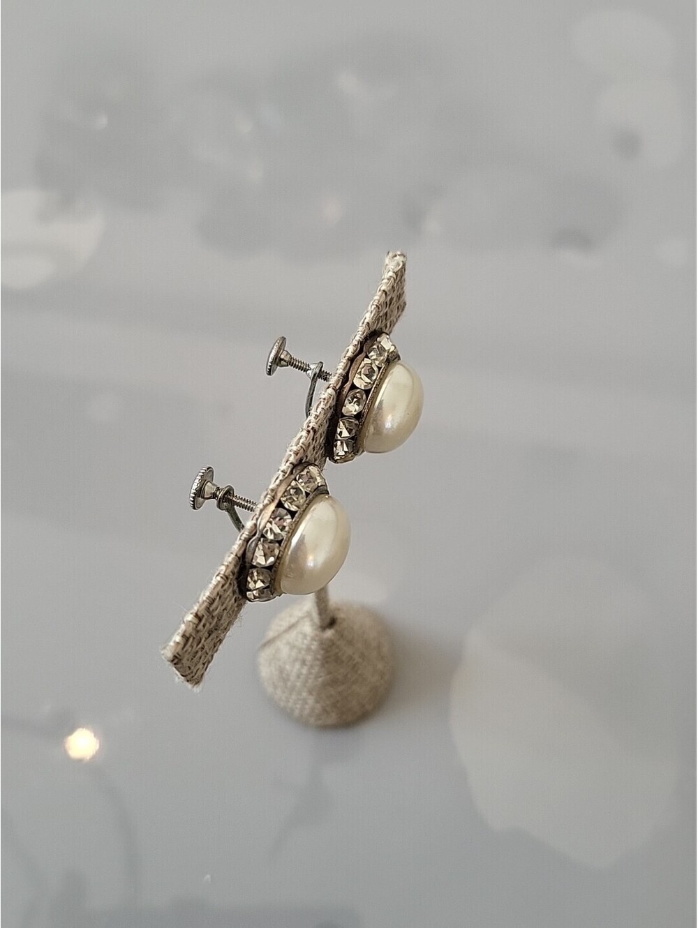 Vintage Silver Tone Pearl Rhinestone Clip-On Earrings Beautiful See Pictures K11 - Picture 9 of 11